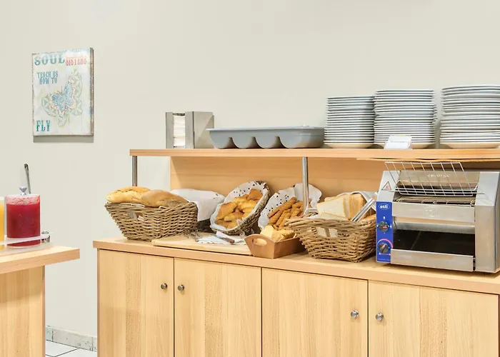 Natalie 拉加纳斯