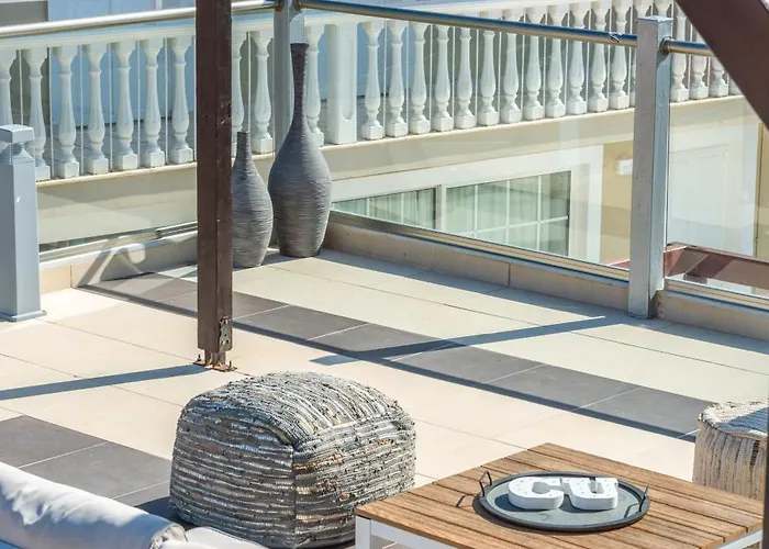 Natalie 拉加纳斯